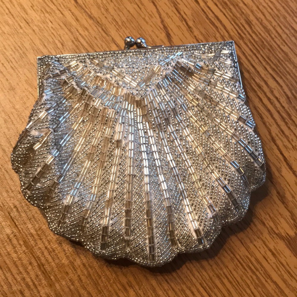 🎆5/$25🎆 Beaded clutch perfect for PROM